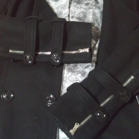 Guess jacket - Picture 2 of 3